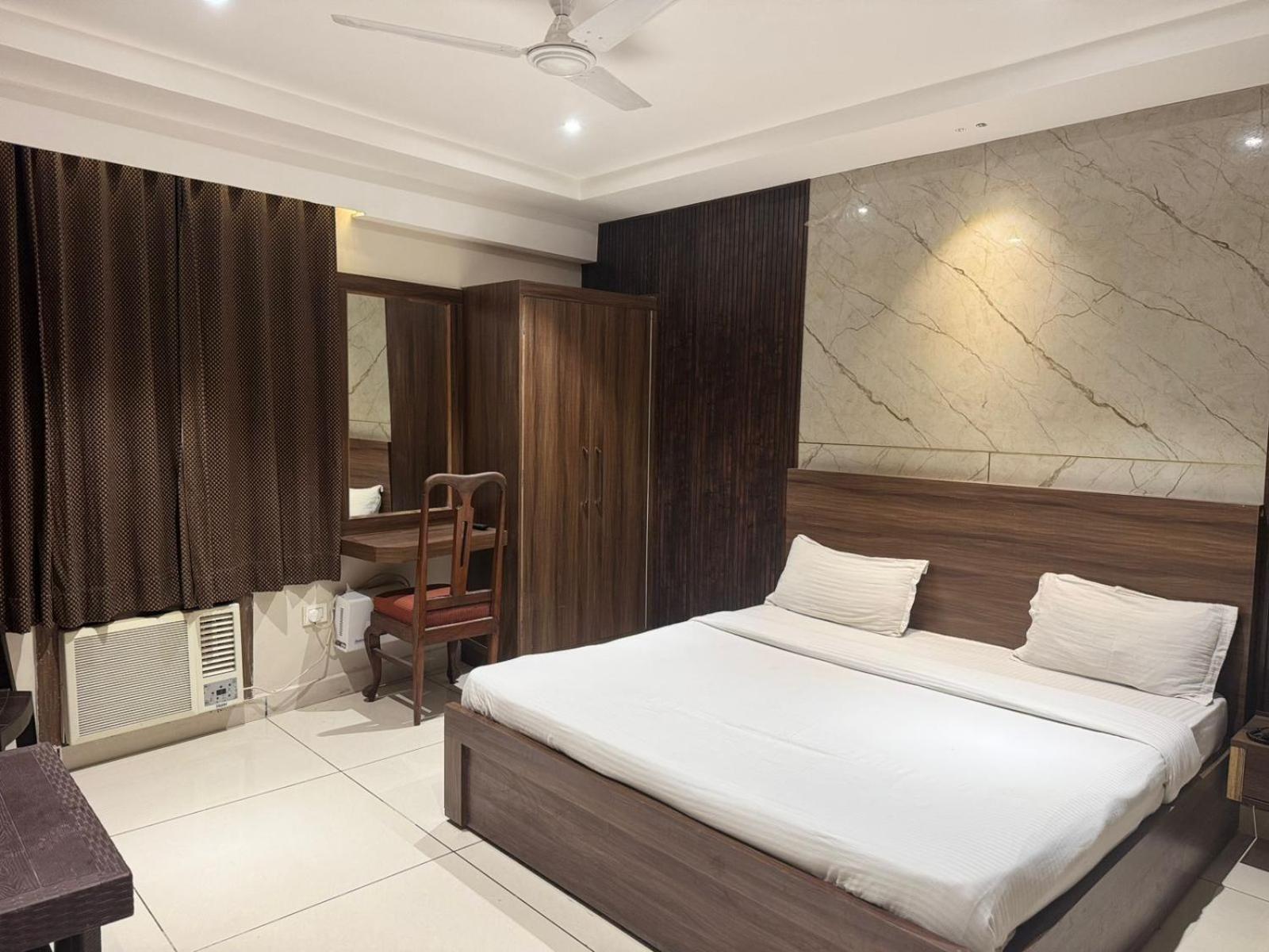 Hotel Pearl Inn Rudrapur Dış mekan fotoğraf
