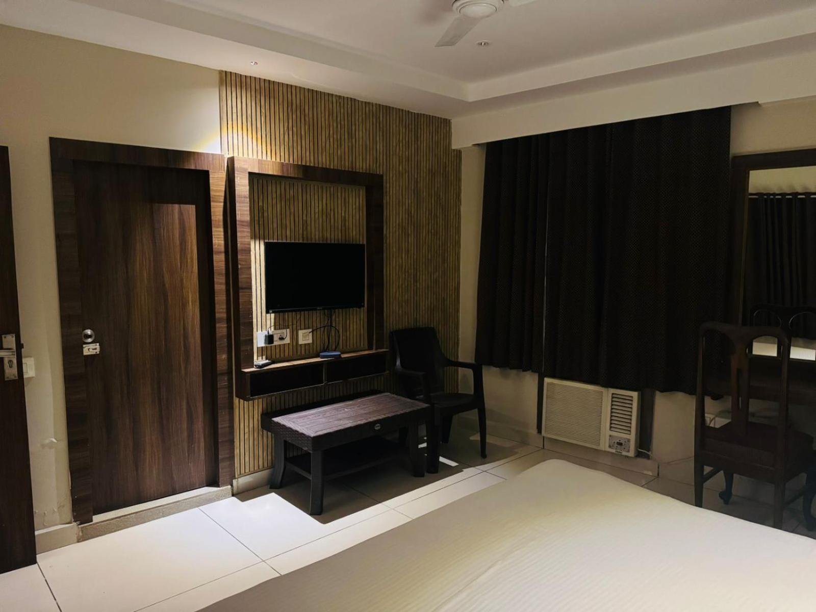 Hotel Pearl Inn Rudrapur Dış mekan fotoğraf